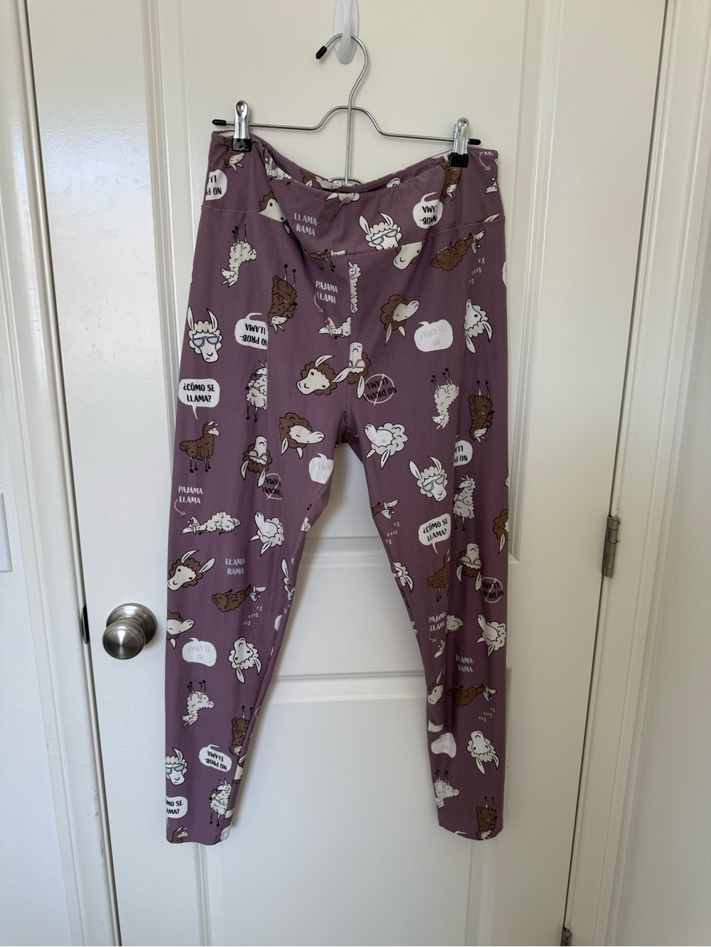 LuLaRoe TC: Mauve Llama Print Leggings